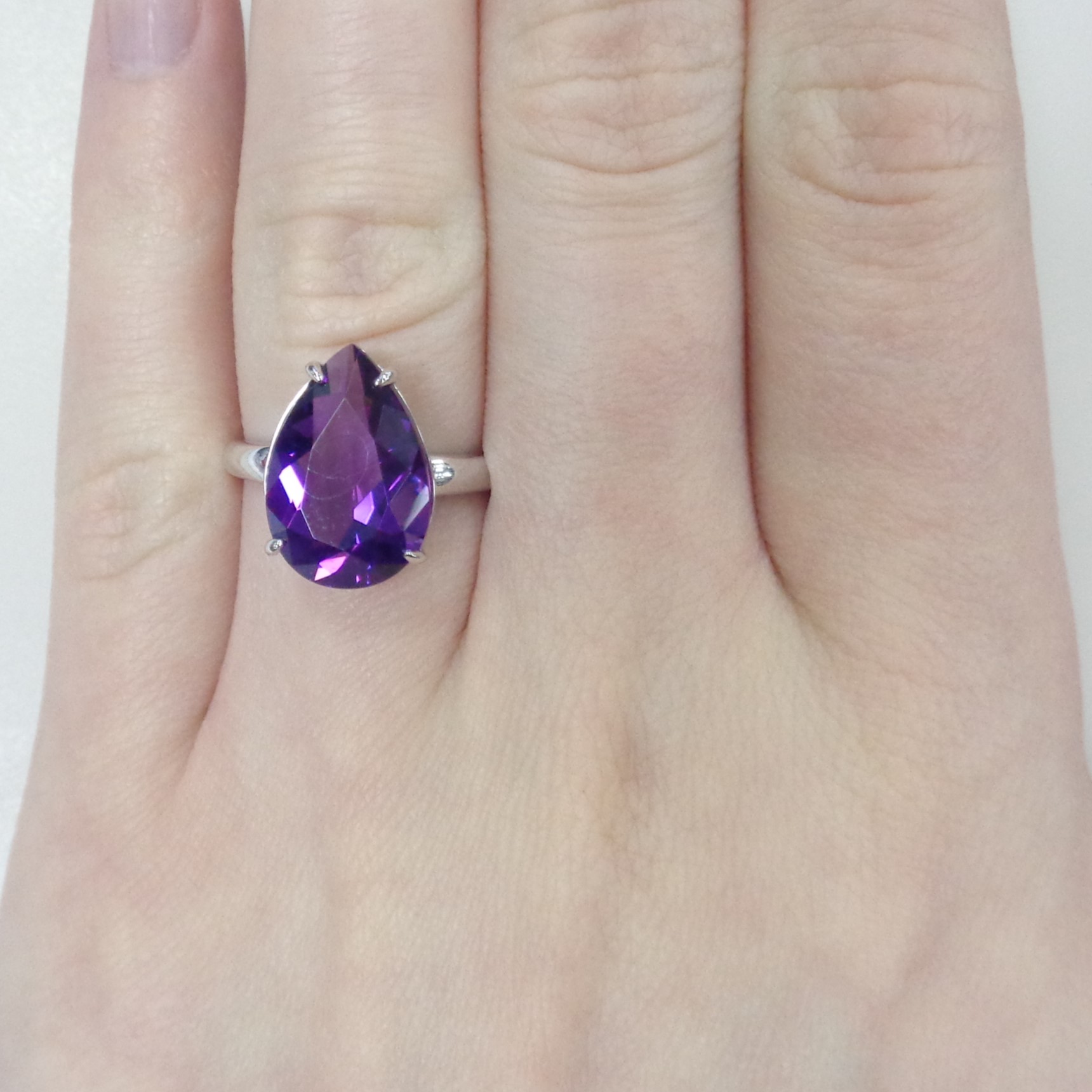 Серебряное кольцо с аметистом